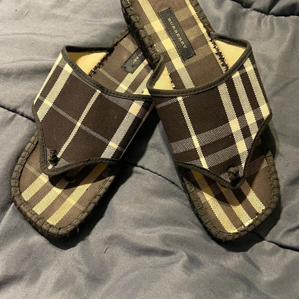 Burberry slides